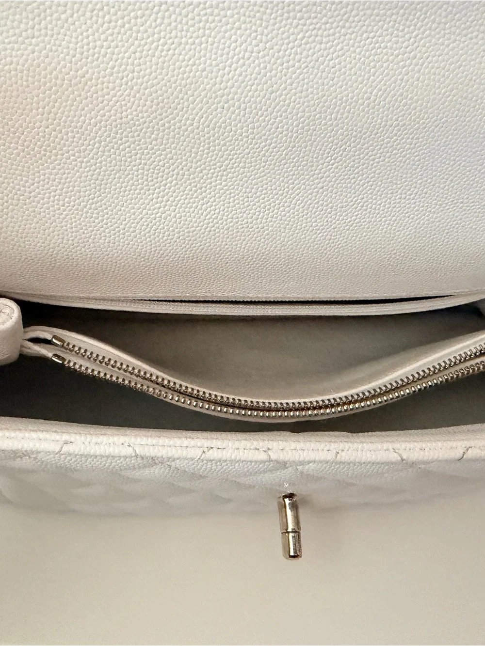 CHANEL classic quilted